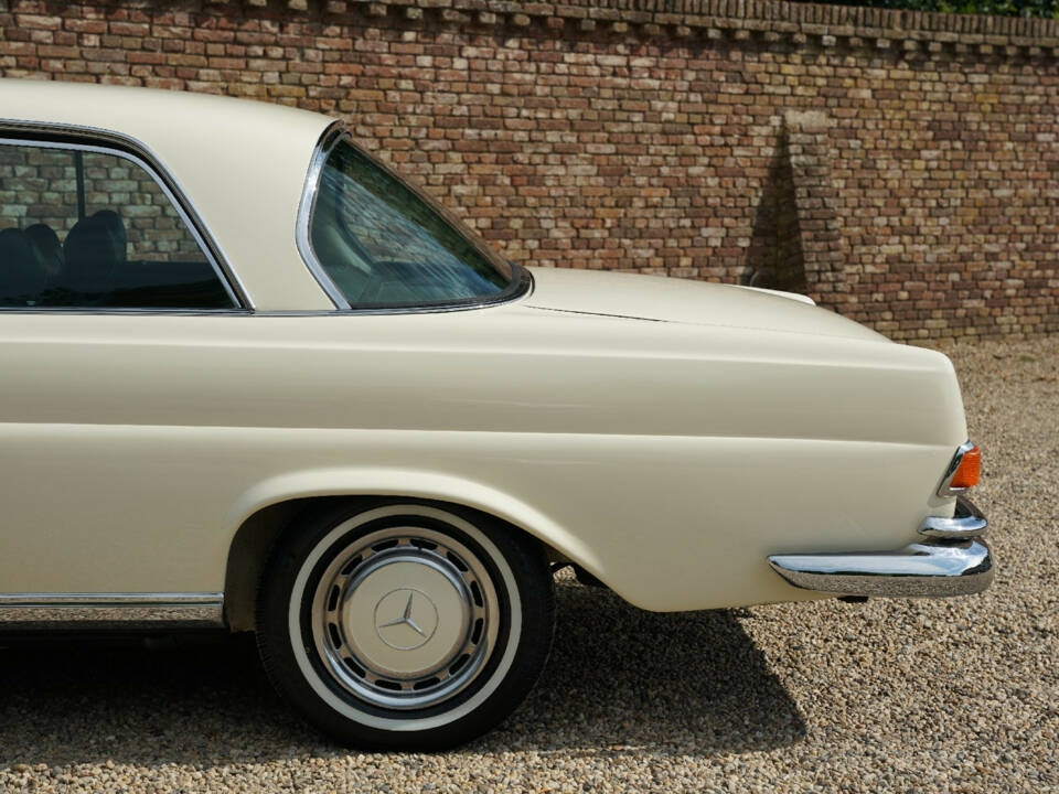 Image 10/50 of Mercedes-Benz 280 SE (1968)