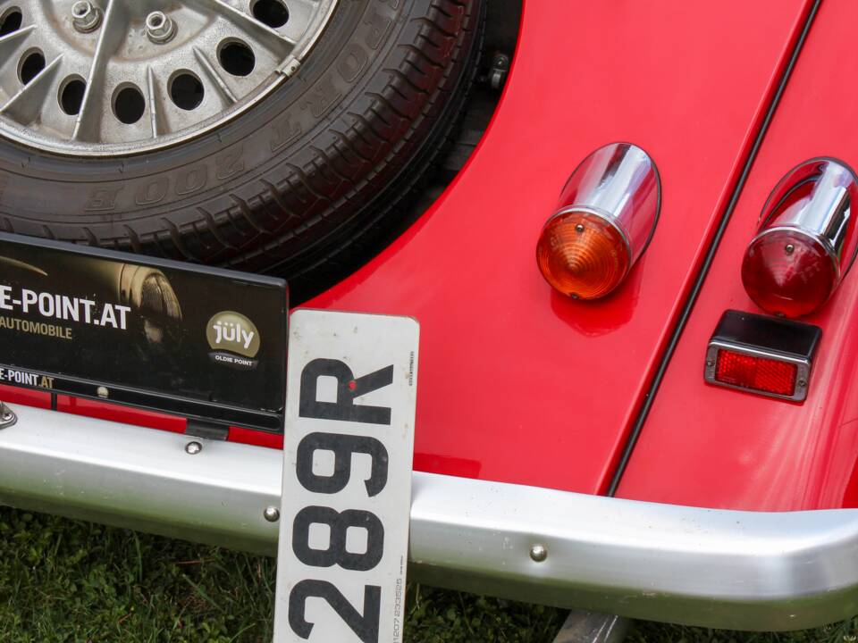 Bild 15/26 von Morgan Plus 8 (1976)