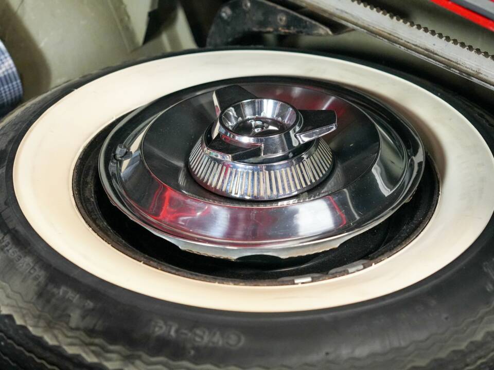 Image 44/44 of Dodge Polara (1965)