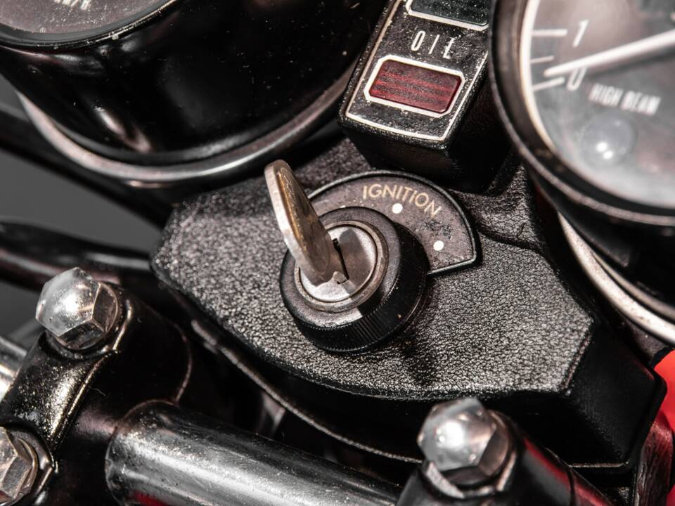 Image 38/40 of Kawasaki Z 400 (1976)