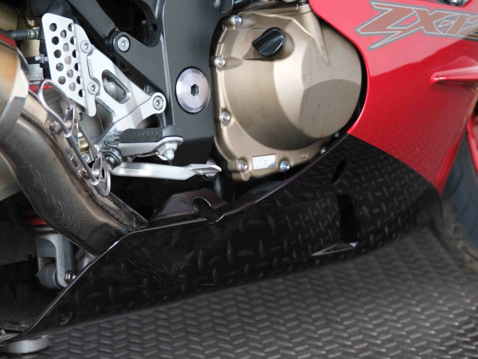Image 16/91 of Kawasaki Ninja 1200 ZX-12R (2000)