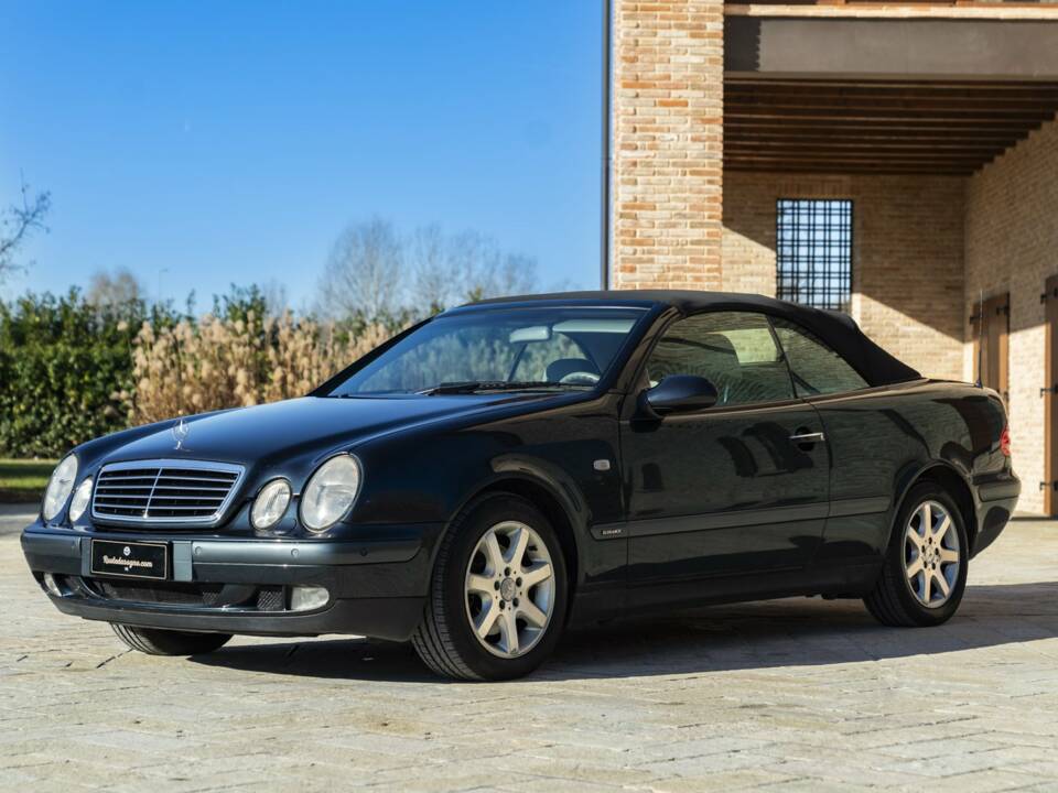 Imagen 1/50 de Mercedes-Benz CLK 230 Kompressor (2002)