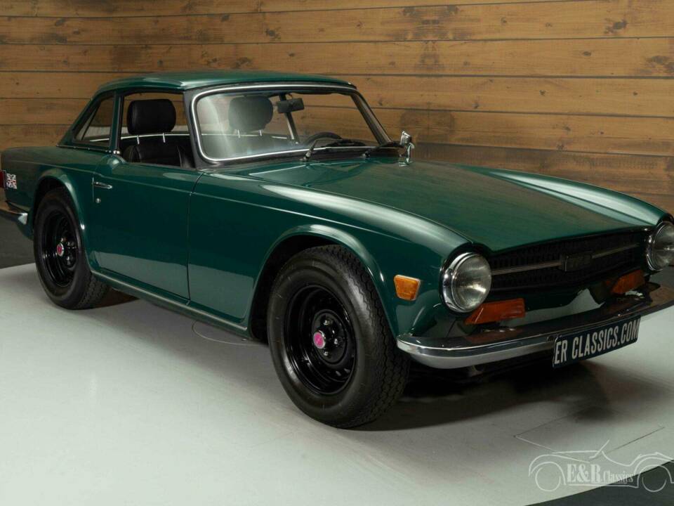 Image 8/19 of Triumph TR 6 (1974)