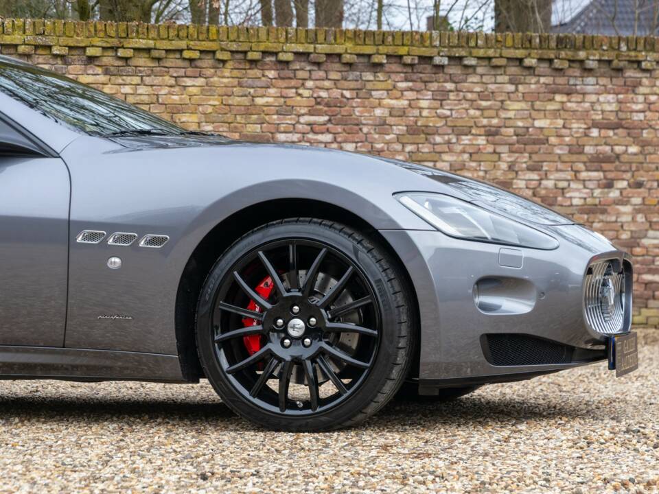 Bild 26/50 von Maserati GranCabrio Sport (2015)