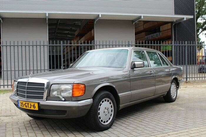 Image 2/7 of Mercedes-Benz 500 SEL (1987)