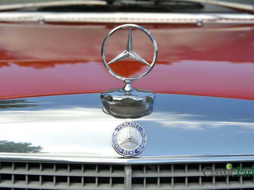 Bild 46/50 von Mercedes-Benz 230/6 (1973)