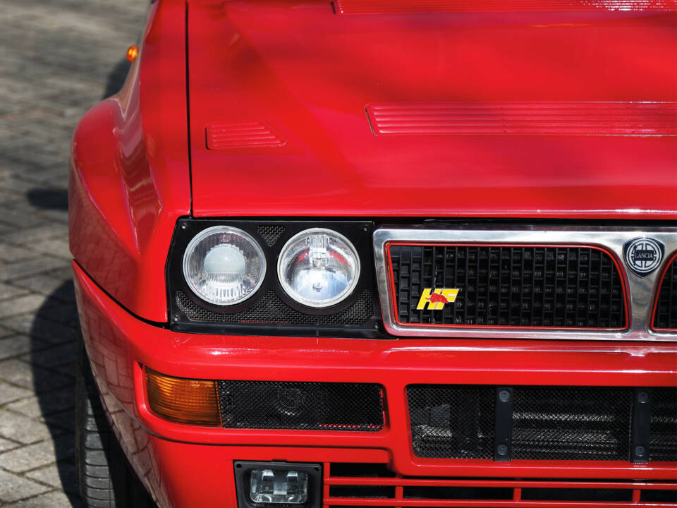 Afbeelding 19/58 van Lancia Delta HF Integrale Evoluzione I (1991)