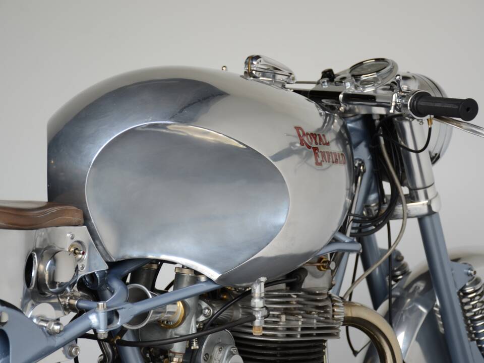 Image 42/42 of Royal Enfield 700 Silver Shotgun (1955)