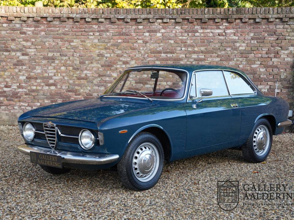 Image 1/50 of Alfa Romeo Giulia GT 1300 Junior (1967)