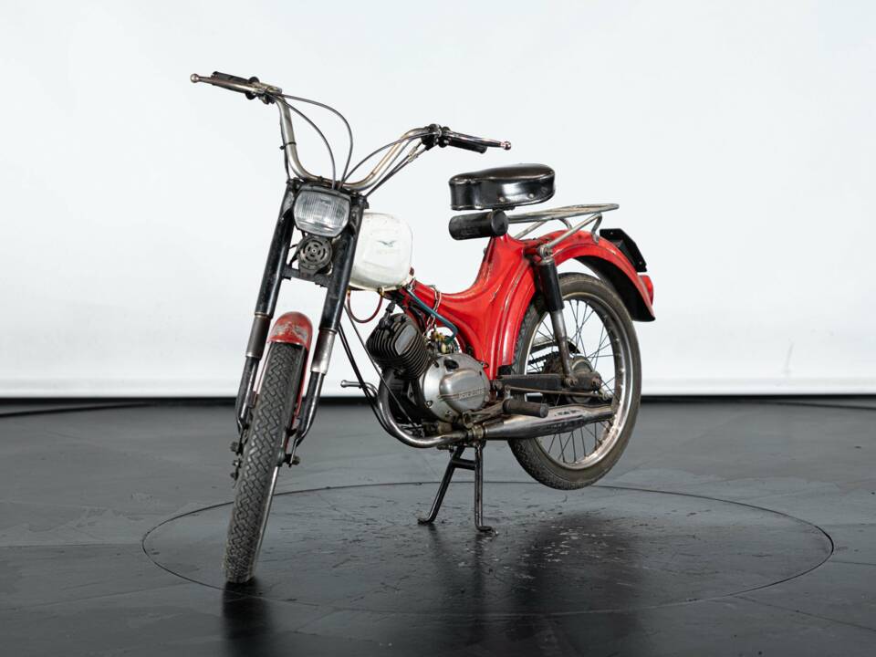 Image 7/16 of Moto Guzzi DUMMY (1969)