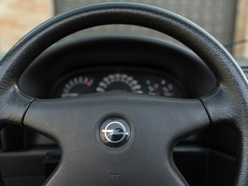 Image 47/50 de Opel Calibra 2,0 Piecha (1993)