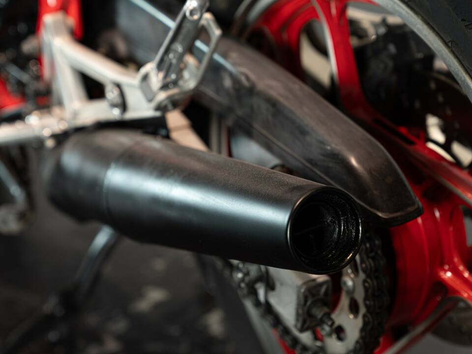 Image 26/41 de Yamaha DUMMY (1985)