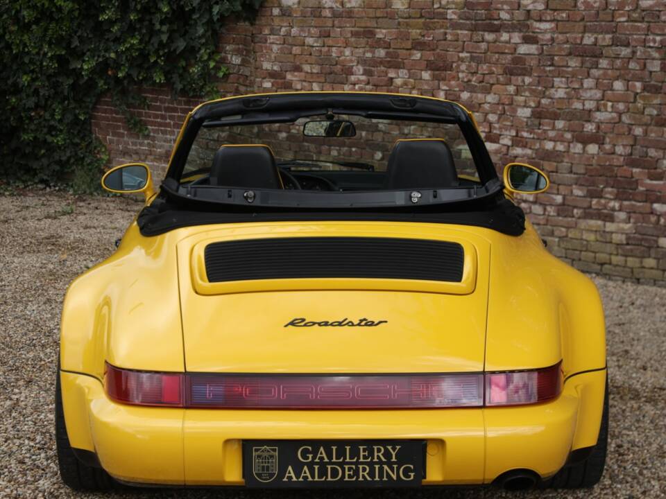 Image 46/50 of Porsche 911 Carrera 2 &quot;America Roadster&quot; (1993)