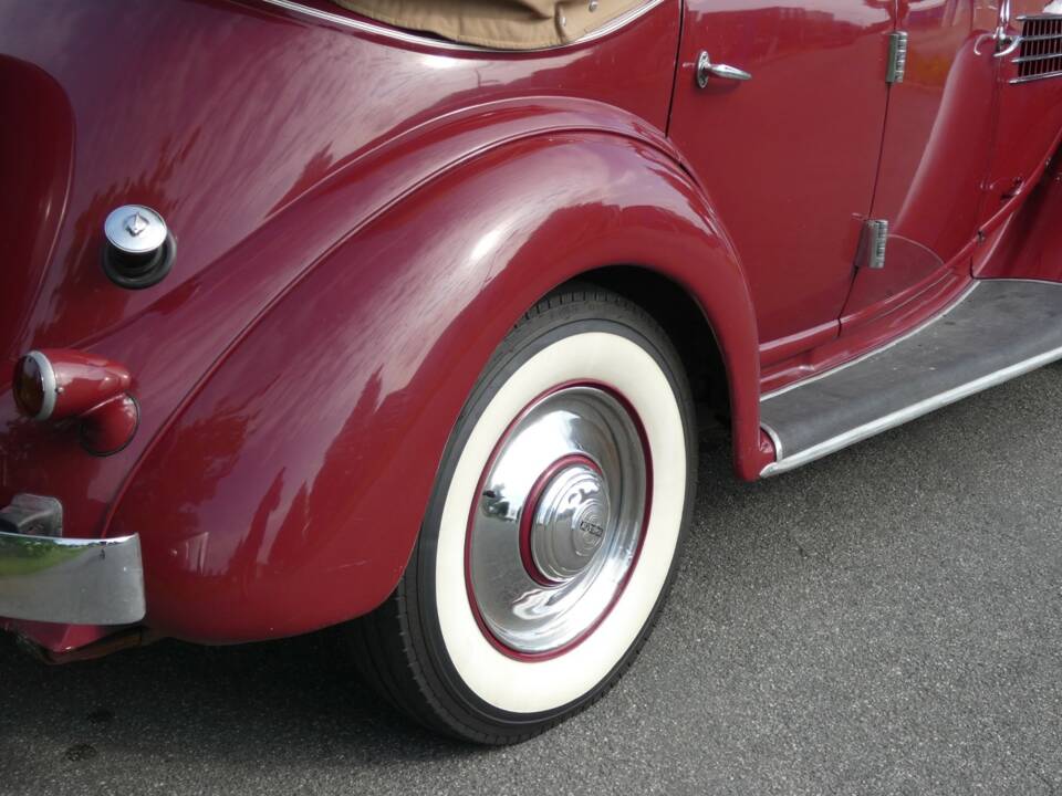 Image 3/24 of Auburn Speedster 851 (1935)