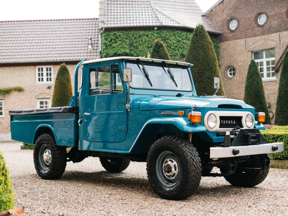 Image 12/27 of Toyota Land Cruiser FJ 45 (1976)