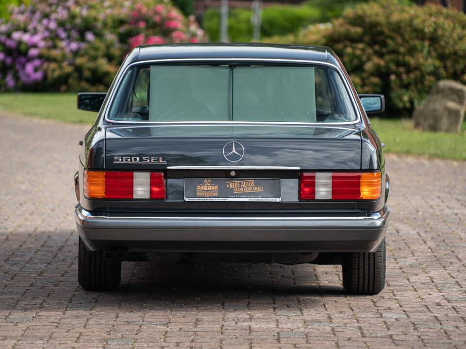 Image 17/91 of Mercedes-Benz 560 SEL (1990)