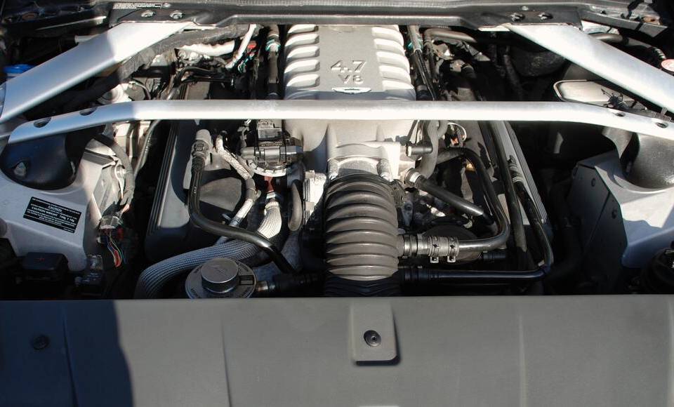 Immagine 15/23 di Aston Martin V8 Vantage (2009)