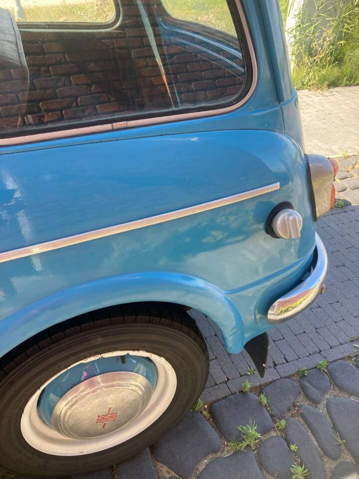 Bild 18/50 von FIAT 1100-103 Familiare (1955)