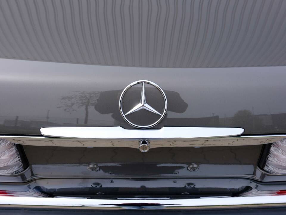 Image 69/97 de Mercedes-Benz 560 SL (1987)