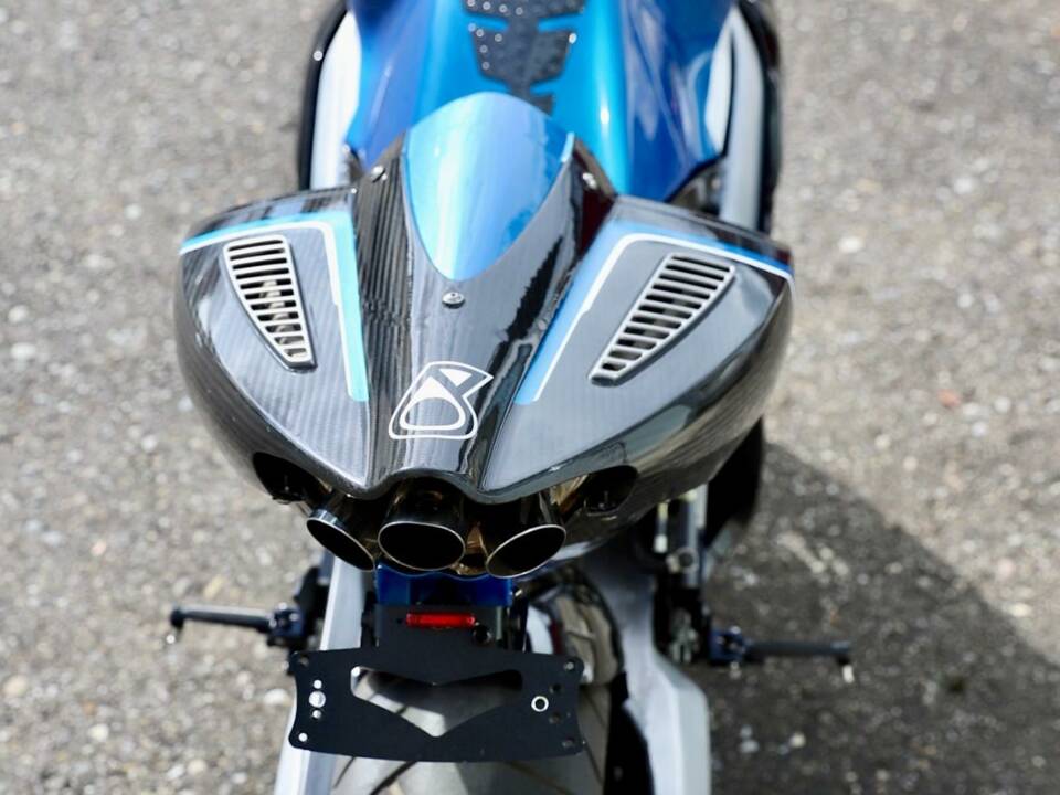 Image 58/69 of Petronas FP1 (2003)