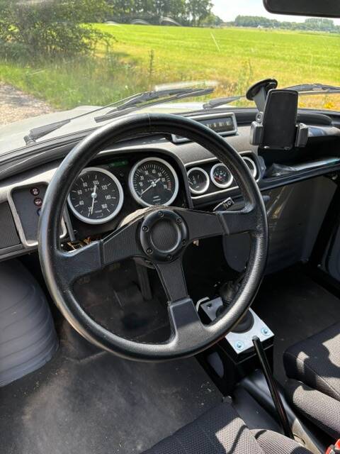 Image 13/20 of Renault Dauphine Export (1965)