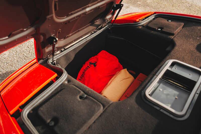 Image 38/50 de Ferrari F 355 Berlinetta (1998)