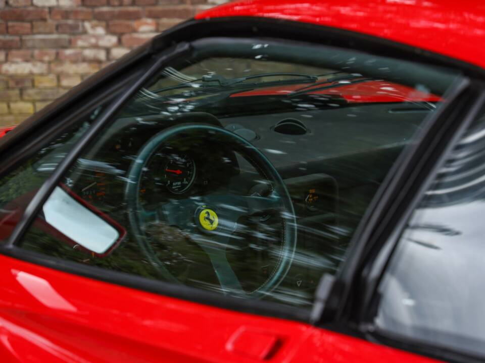 Bild 45/50 von Ferrari 328 GTB (1986)