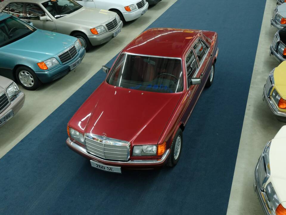 Bild 3/50 von Mercedes-Benz 260 SE (1990)