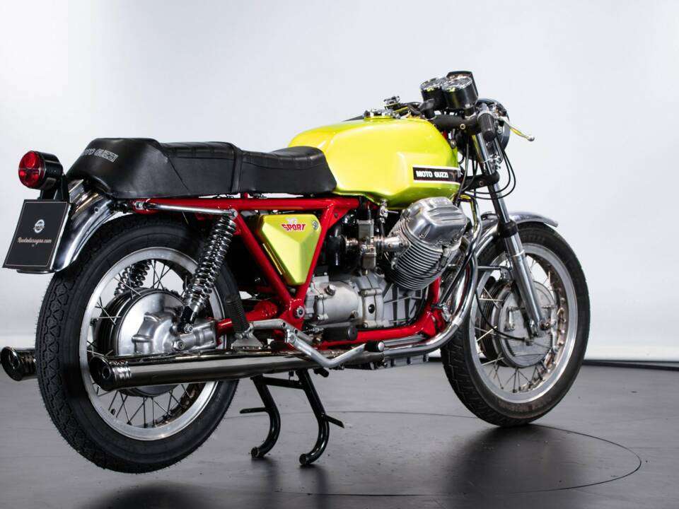 Image 3/50 de Moto Guzzi DUMMY (1971)