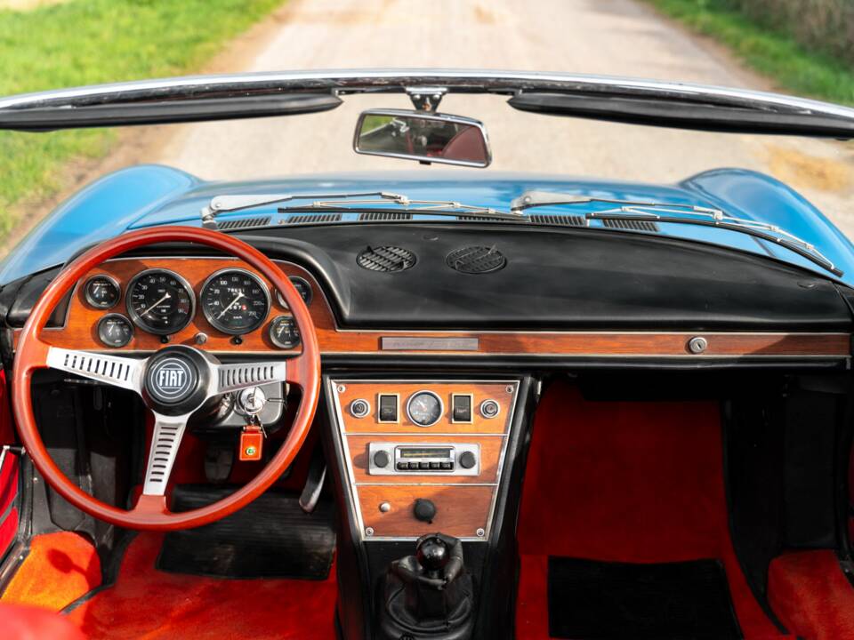 Image 9/10 of FIAT Dino Spider (1968)