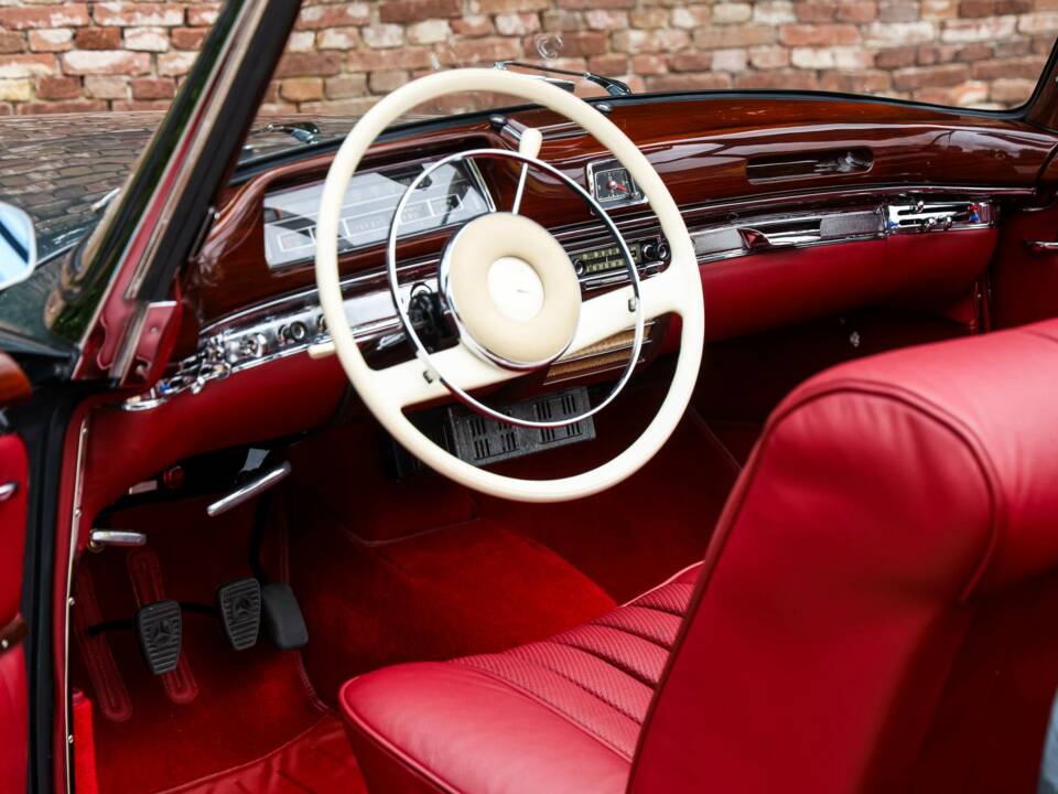 Bild 3/50 von Mercedes-Benz 220 SE Cabriolet (1960)