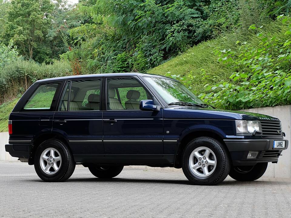 Afbeelding 10/95 van Land Rover Range Rover 4.6 Vogue (2002)