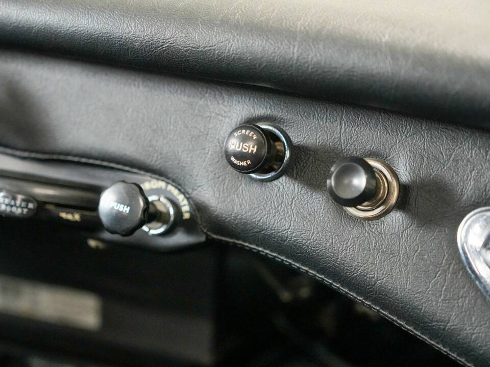 Image 35/43 of Austin-Healey 3000 Mk II (BJ7) (1963)