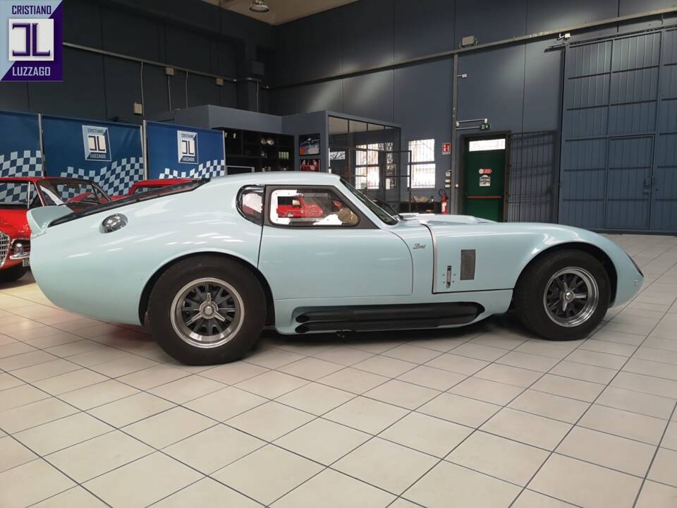 Immagine 9/74 di Shelby Daytona Cobra Coupe (1964)