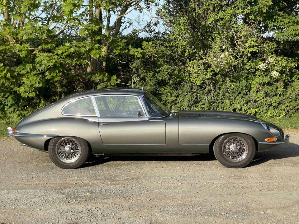 Imagen 2/11 de Jaguar E-Type (2+2) (1968)