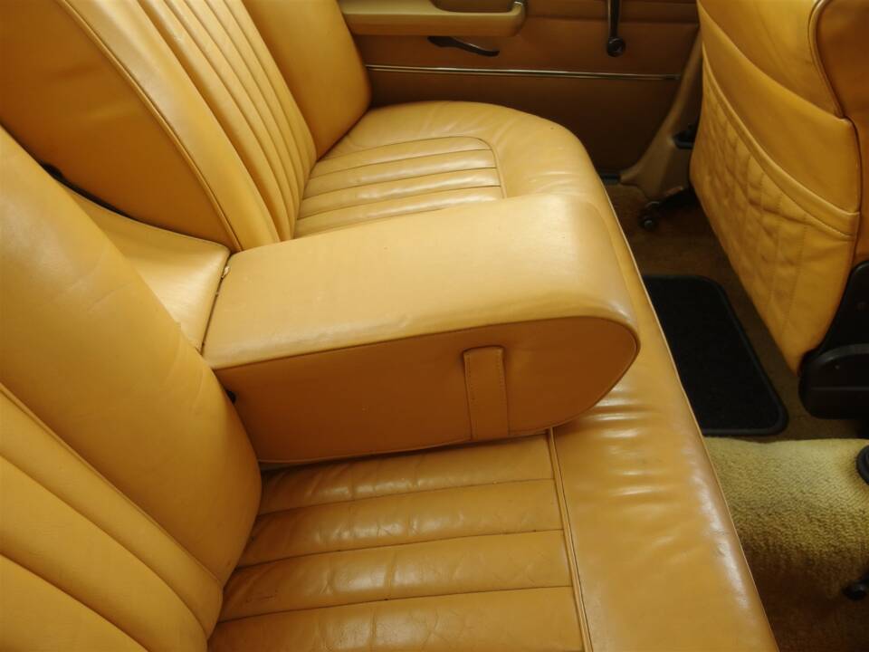 Image 75/95 de BMW 2500 (1977)