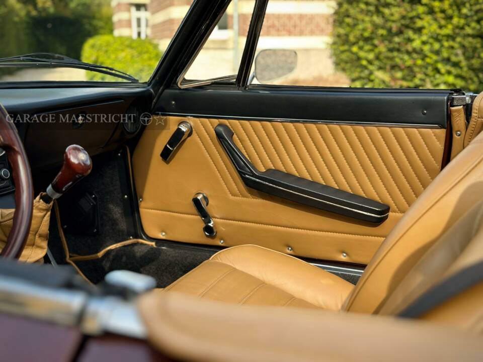 Image 8/100 of Alfa Romeo 2000 Spider Veloce (1980)