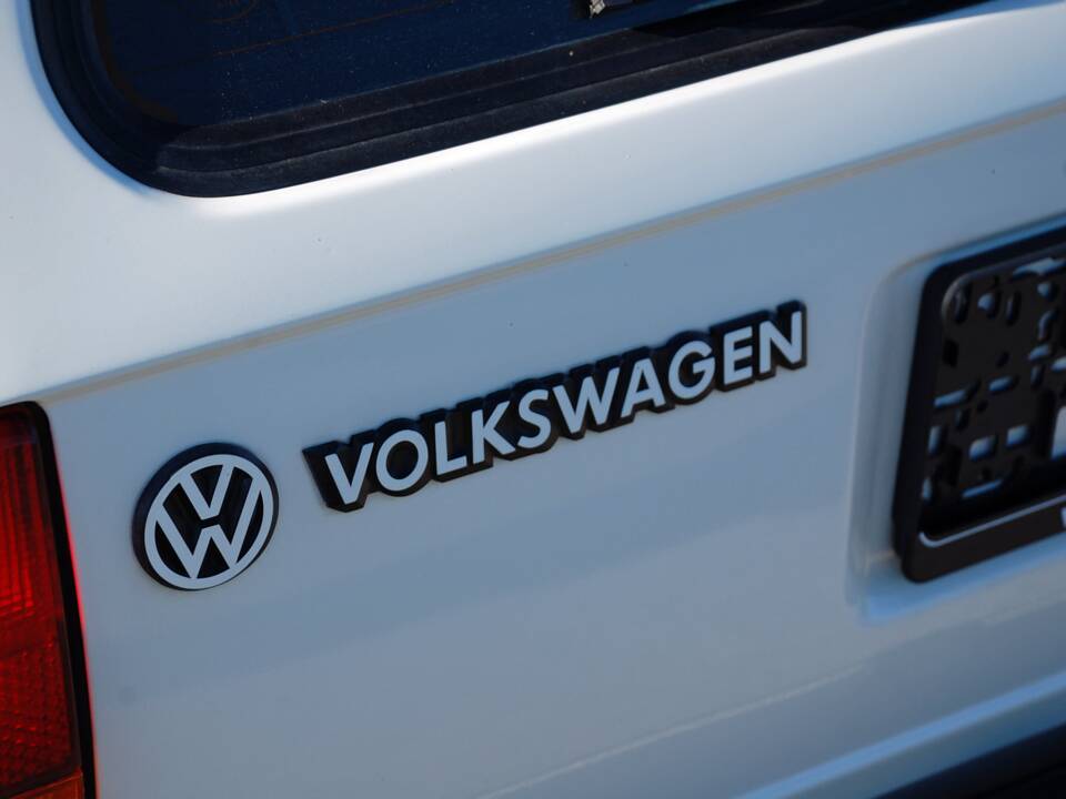 Immagine 9/29 di Volkswagen Polo II Hatchback 1.0 (1989)