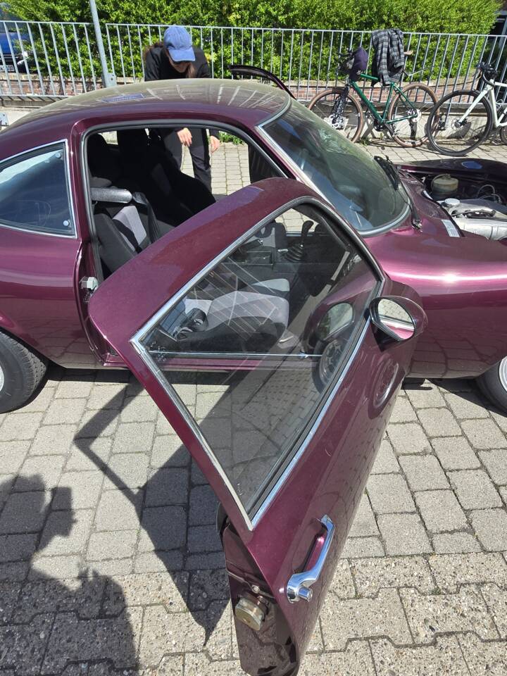 Image 85/92 of Opel GT 1900 (1973)