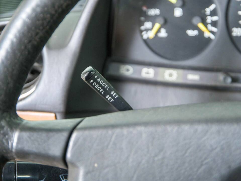 Bild 38/50 von Mercedes-Benz 300 D (1983)