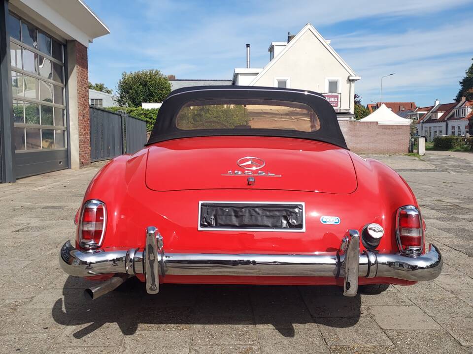 Image 24/34 of Mercedes-Benz 190 SL (1959)