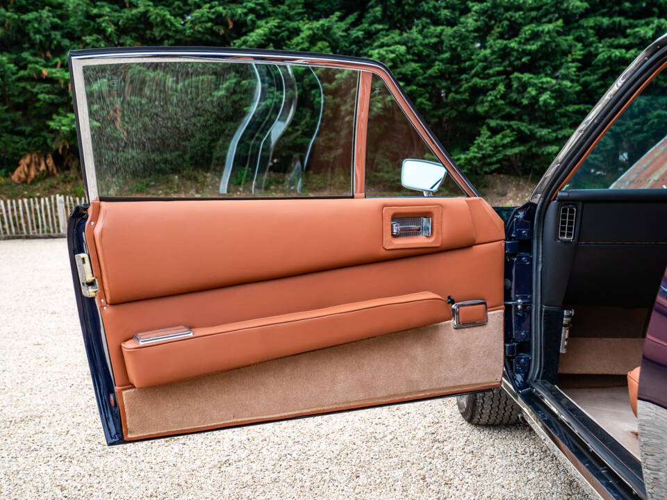 Bild 29/36 von Aston Martin DBS V8 (1971)