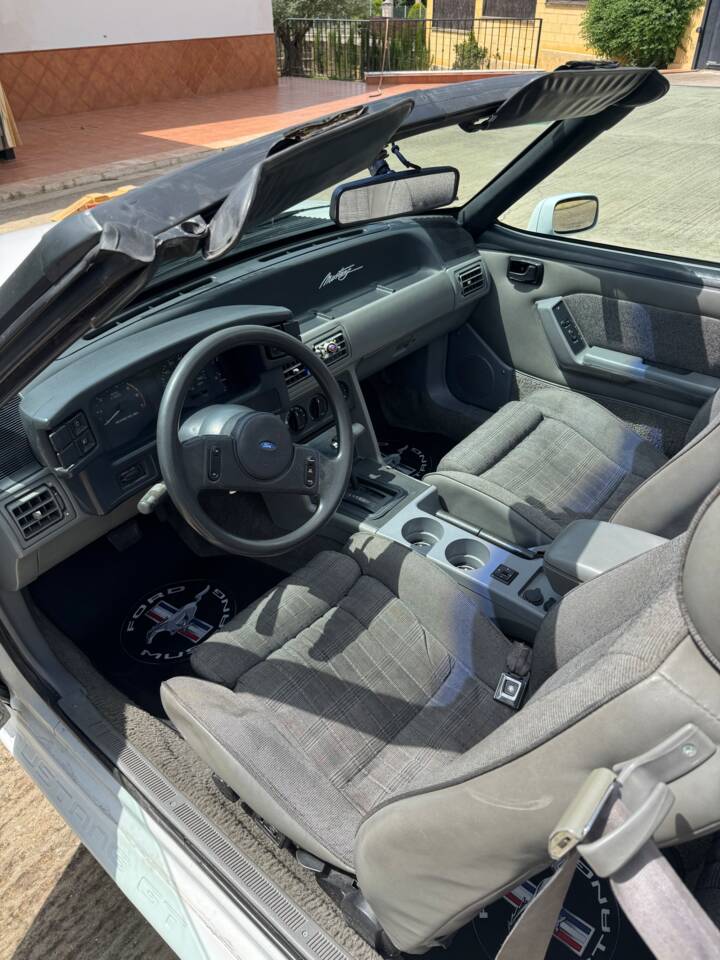 Image 20/30 of Ford Mustang GT (1988)