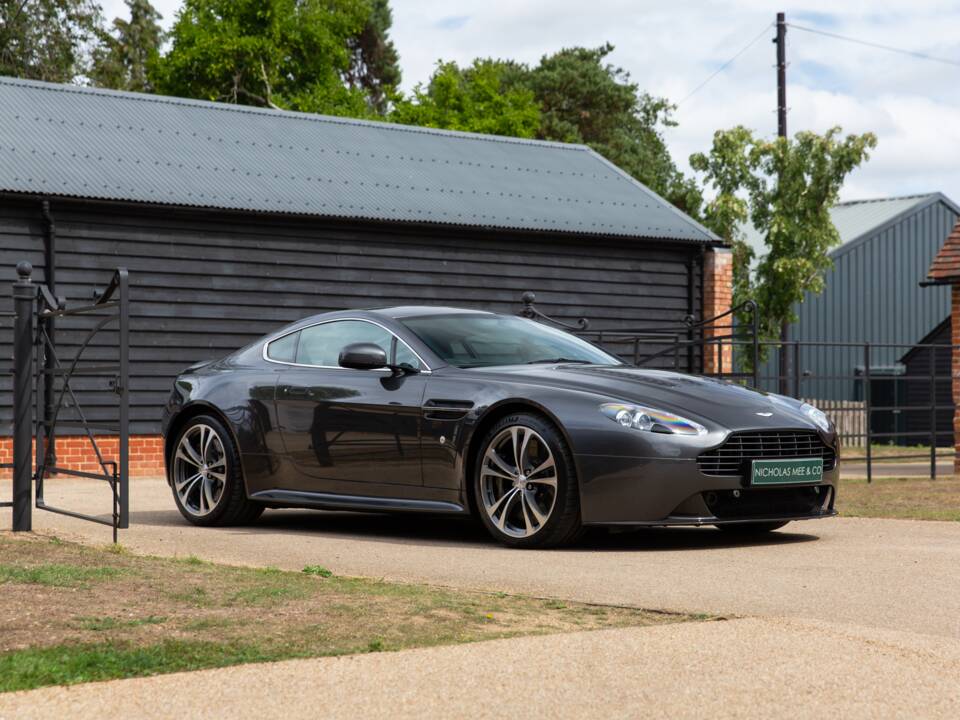 Bild 78/79 von Aston Martin V12 Vantage (2011)