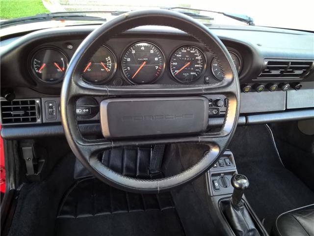 Image 6/19 of Porsche 911 Carrera 2 (1990)