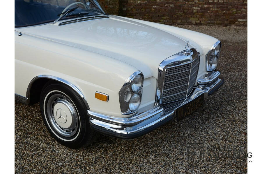 Image 46/50 of Mercedes-Benz 280 SE 3,5 (1971)