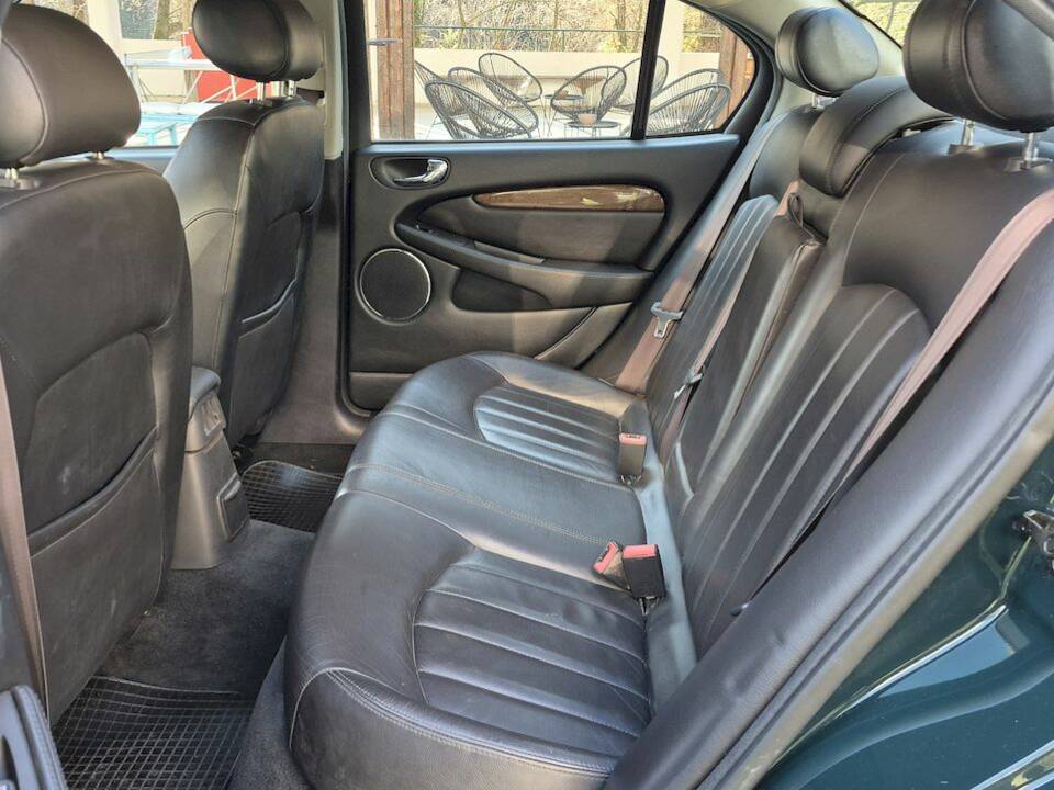 Imagen 26/45 de Jaguar X-Type 2.5 V6 (2002)