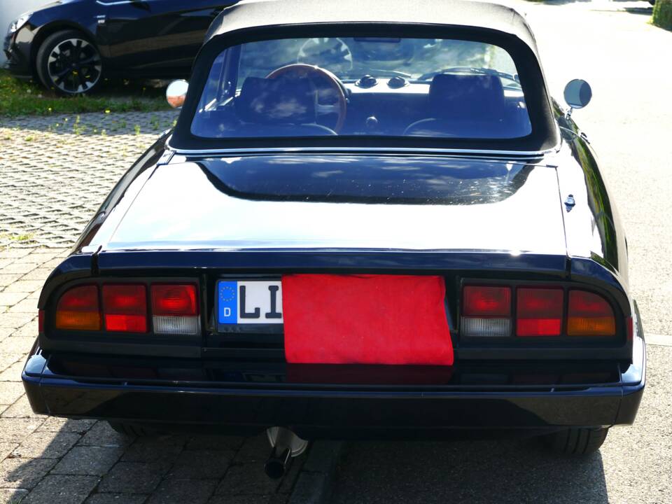 Image 3/7 de Alfa Romeo 2.0 Spider (1989)