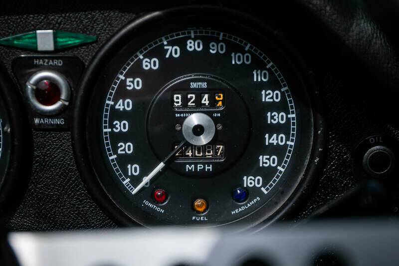 Image 10/36 de Jaguar Type E V12 (1973)
