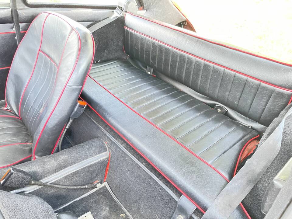 Immagine 2/8 di MG MGC GT (1968)